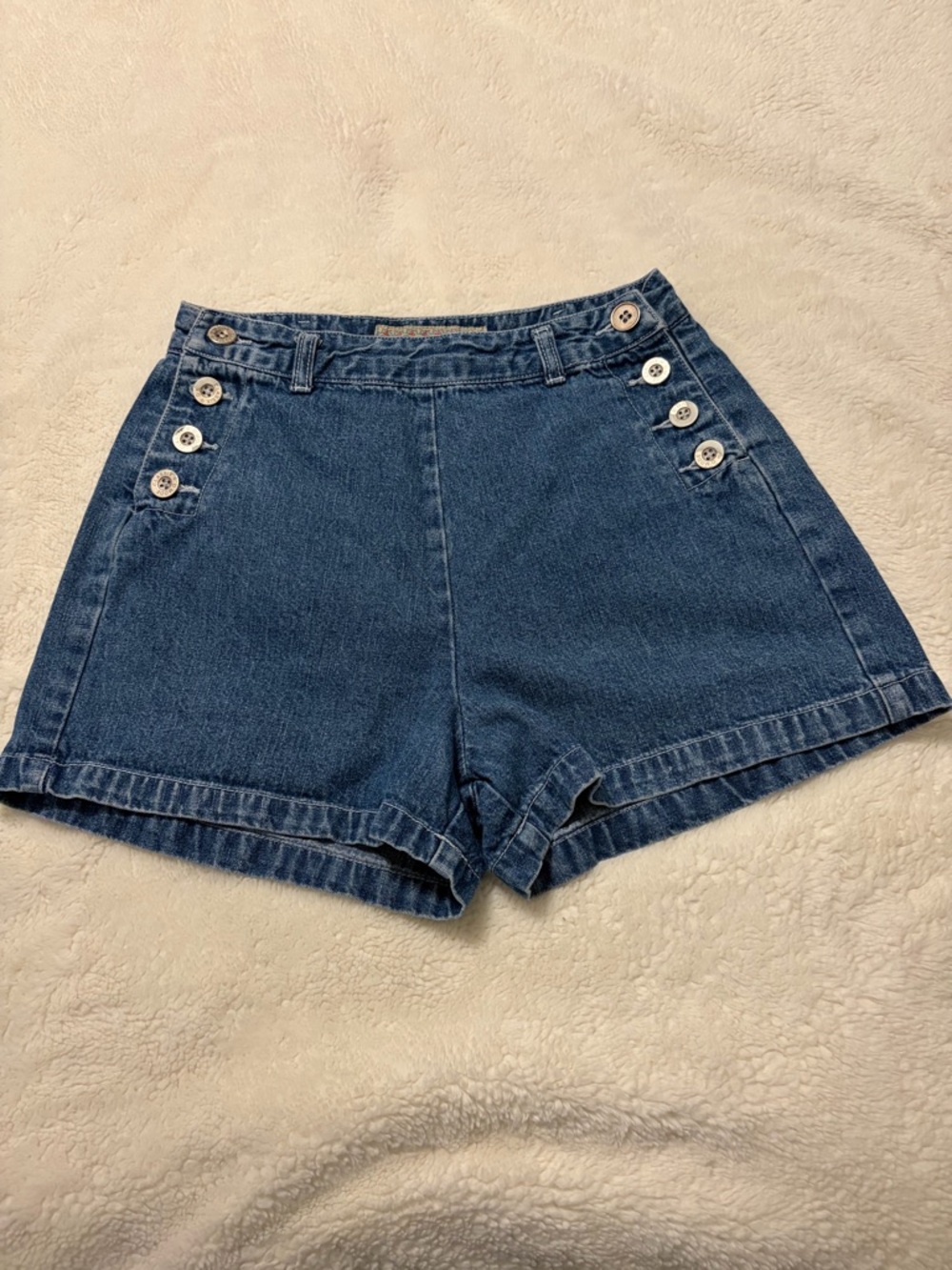 D’Mode Classix Dark Blue Denim High-Waist Button Accent Shorts Vintage